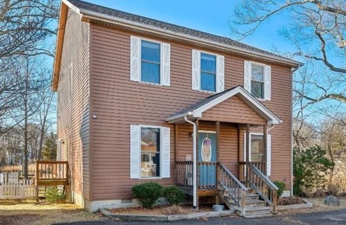 Shady Side House | Pet-Friendly 3-Bedroom Home with Private Pier – Perfect Waterfront Retreat!