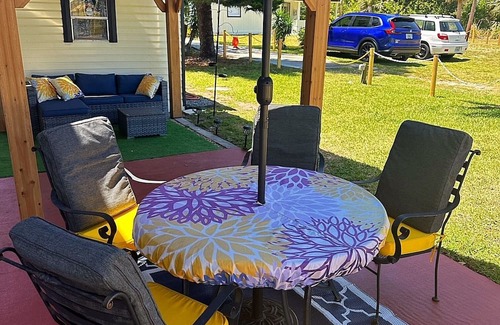 South Grant Cabin | 1 bedroom Grant-Valkaria with Wi-Fi and AC room 8