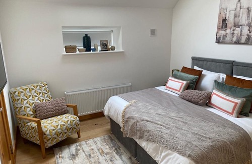 Dublin Cottage | South Dublin Housing for Contractors - Sleeps 5