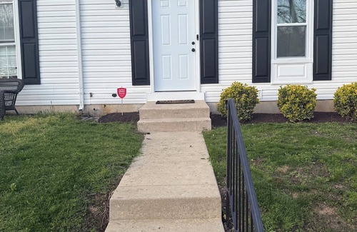 Coral Hills House | Charming 1-bedroom townhome in welcoming Capitol Heights with WiFi, AC