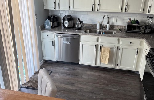 Coral Hills House | Charming 1-bedroom townhome in welcoming Capitol Heights with WiFi, AC