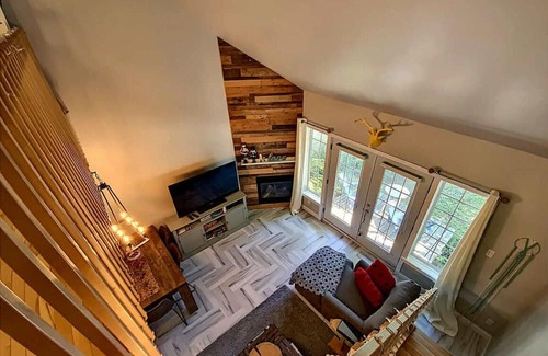 L'Anse-Saint-Jean Ski Chalet | Chalet in the heart of the Mont-Édouard ski slopes -ski in, ski out