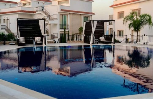 Bahceli Apartment | Quiet apartment: sea view + gym + pool + spa