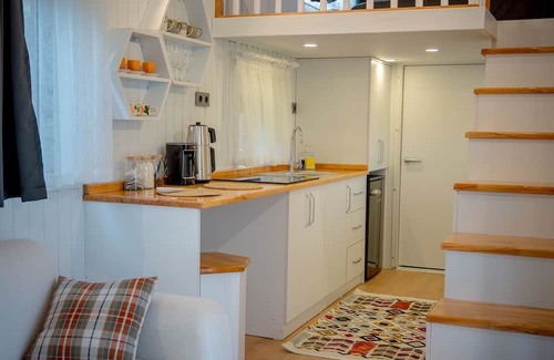 Ilmiye House | Heated (Private) Pool - Lake View - Sheltered 3 Person Tiny House