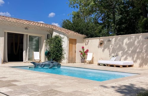 Saint-Quentin-la-Poterie House | Provencal house with pool house in the heart of a beautiful Uzège village