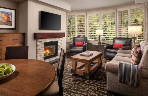 Highland Meadows Condo | Enjoy a 3 Day Fall Weekend -2-bedroom condo at Marriott Resort in charming Vail