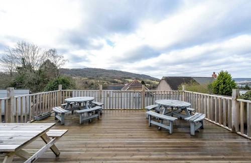 Margam Apartment | En-Suite Double Room, Microwave & Fridge, Parking
