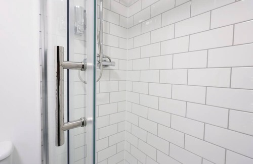 Margam Apartment | Parking, En-Suite Double Room, Kitchen