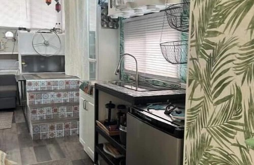 Fells Point Boat Rental | Tiny House on the Water