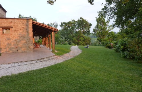 San Ginesio Apartment | Spacious 2-bedroom apartment with wonderful views of the Sibillini Mountains