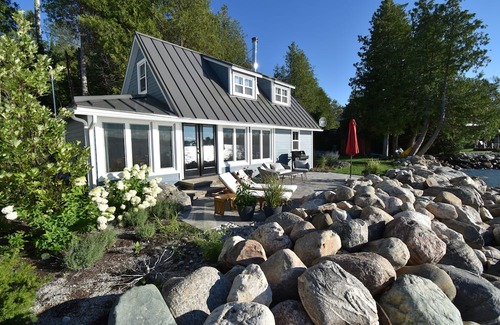 Meaford Cottage | Cozy Cottage on Georgian Bay with Stunning View, Close to All Amenities