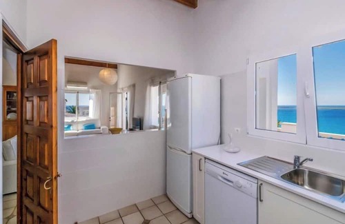 Marina de Son Ganxo Villa | Spectacular and spacious villa on the seafront, close to the beach.