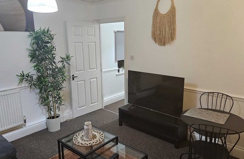 Easton Apartment | Lovely 1 bedroom Apartment in Easton, Bristol. Feels like home away from home.