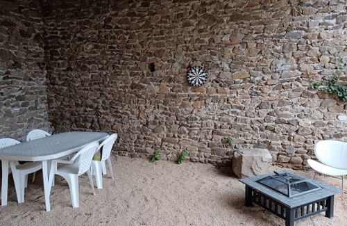 Javaugues House | Country house with private outdoor area with brazier barbecue