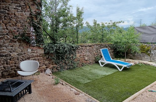 Javaugues House | Country house with private outdoor area with brazier barbecue