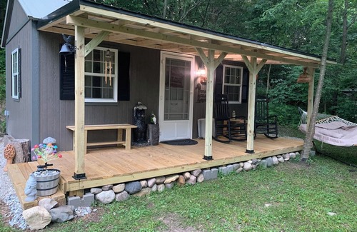 Danville RV Rental | Tranquil campsite with AC in the woods of Danville