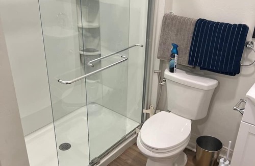 Greenacres Apartment | Charming studio in wonderful Bakersfield with AC, WiFi