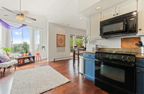 Mexican War Streets House | Charming 1-bedroom house with amazing view - Pittsburgh skyline