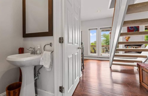 Mexican War Streets House | Charming 1-bedroom house with amazing view - Pittsburgh skyline