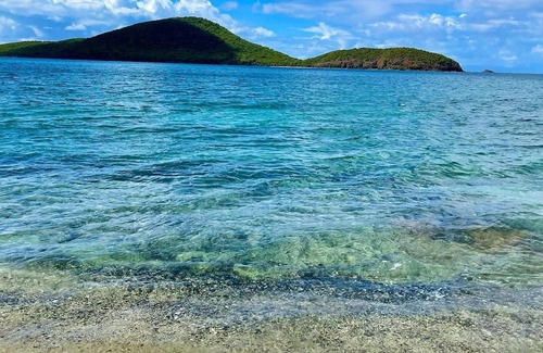 Culebra Pueblo Apartment | Cozy 1-Bedroom Apartment in Culebra – Sleeps 4, Steps from Adventure!