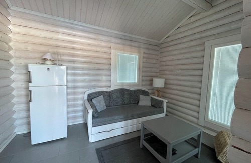 Lotjola Cabin | Villa Norppa rantasauna ja kylpypalju Punkaharjulla. Upea maisema Saimaalle.