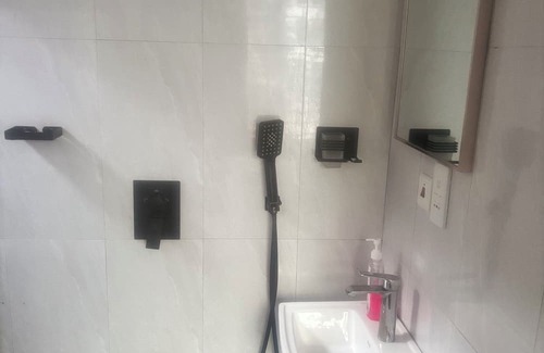 Dar es Salaam Apartment | 2-bedroom apartment in lovely Dar es Salaam with WiFi, AC, family friendly