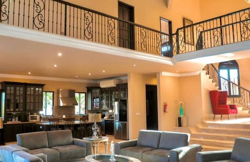 San Jose del Cabo House | Spacious 5-bedroom house with AC, WiFi in welcoming San José del Cabo/ocean view