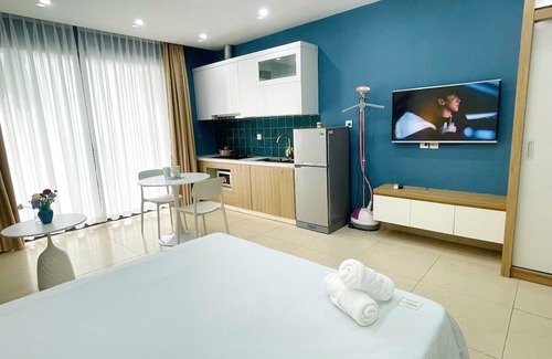 Trung Hoa Nhan Chinh Apartment | Căn hộ studio sang trọng với ban công có tầm nhìn rộng - Vinhomes D'Capitale