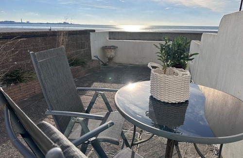 Beaumont House | 1 Bed House, On The Beach