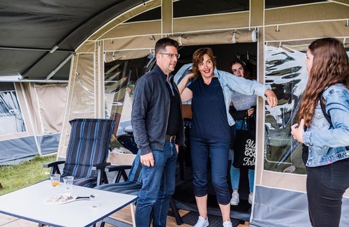 Opende House | Nice tent lodge on a campsite