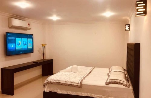 Yatinuwara House | Soothing Homestay with AC in Polgahamulla