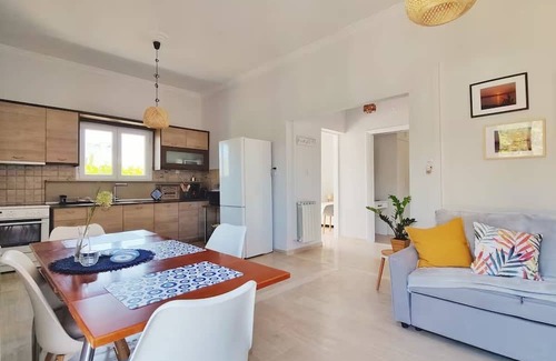 Ayioi Asomatoi House | Detached 2BR vacation house in a Citrus Garten