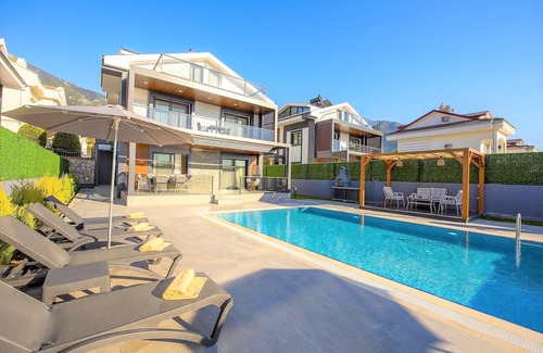 Hisaronu Villa | 4+1 Luxury Holiday Villa for 8 People with Private Pool in Fethiye Ölüdeniz area