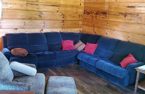 Winona Cabin | Charming 1-bedroom cabin in Winona. Close 50 minutes to Starkville for games.