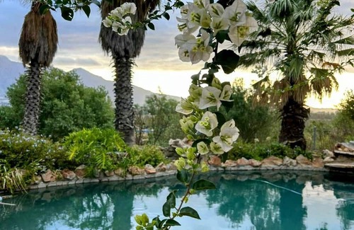 Cape Winelands Cottage | Simunye Cottage at Fields of Gold Farm