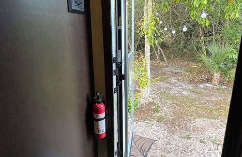 Port Saint Lucie House | Cozy RV with AC and WiFi in charming Port St. Lucie