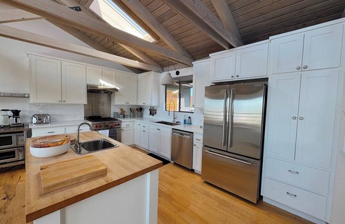Manchester House | Breathtaking Ocean View Mendocino Getaway