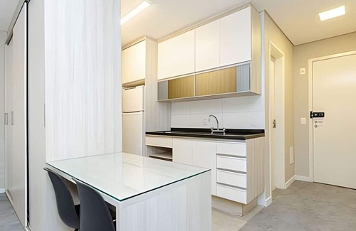 Campina do Siqueira Apartment | 4-person studio near Barigui in Ink Champagnat