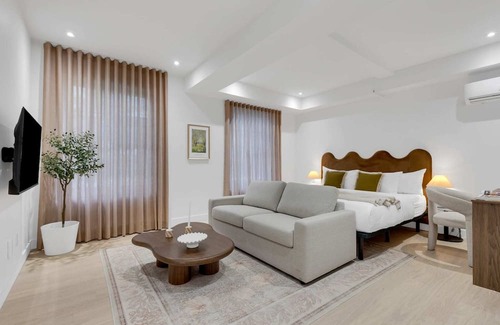 Cite Multimedia Apartment | Mercer- 3Beds King Ensuite- Free Parking