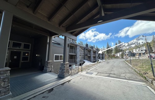 Kirkwood Apartment | Charming Studio condo in Kirkwood