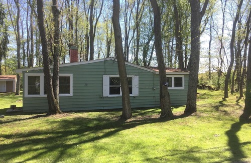 Ancramdale Cottage | Summer Rental -3-bedroom cottage in Ancramdale. Private swimming lake with beach