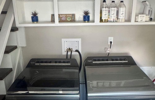 Port Clinton House | ENTIRE HOUSE - 5 Min Walk To Jet/Downtown PC