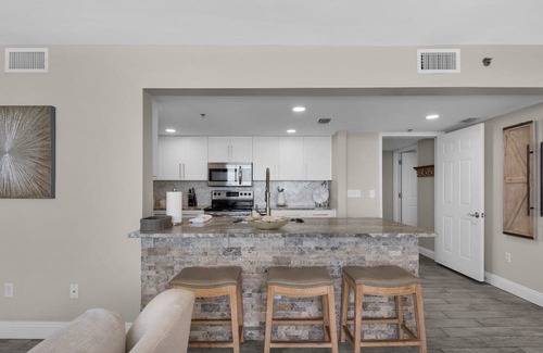 Long Beach Condo | LONG BEACH TOWER 4-801! THREE BEDROOM! BEAUTIFUL UNIT!