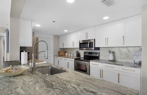 Long Beach Condo | LONG BEACH TOWER 4-801! THREE BEDROOM! BEAUTIFUL UNIT!