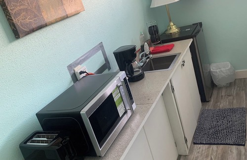 Estevan House | Budget Room for rent in my single house