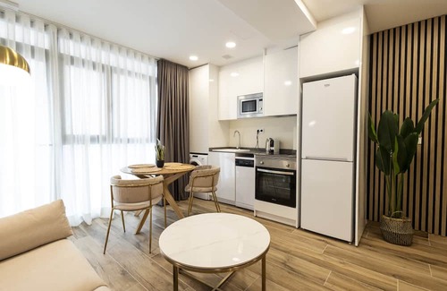 Benicalap Apartment | Cortes A by Concept Flats
