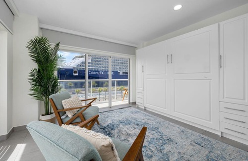 Oranjestad Condo | Beach Vibes Oceanfront Condo