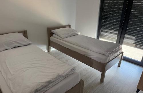 Zary Apartment | Apartament 7 z ogródkiem