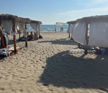 Ishem Apartment | Quiet Comfort in Lalzit Bay