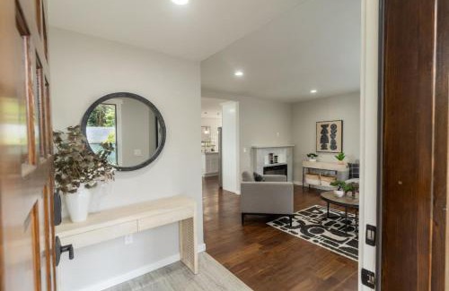 Parkland House | Comfy Twin Beds in Tacoma